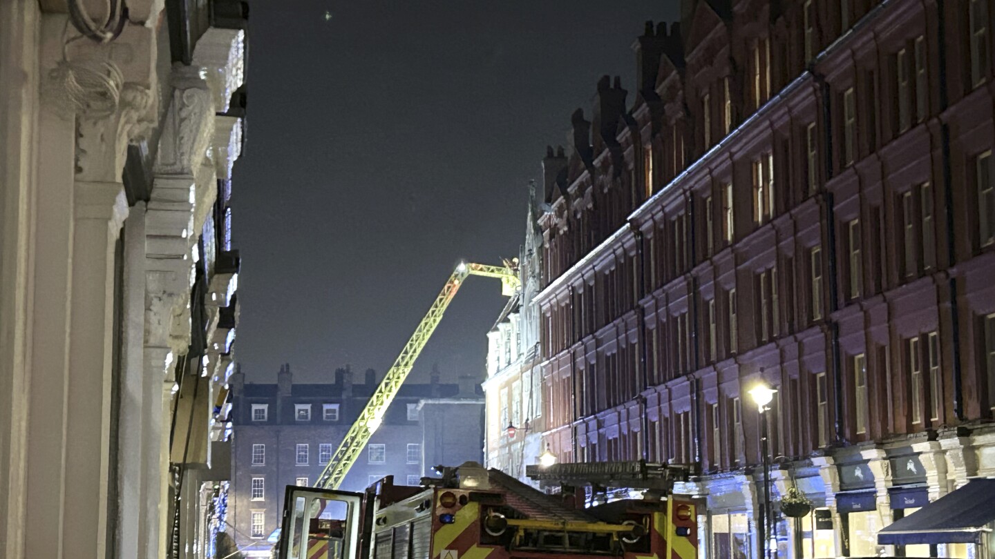 Chiltern Firehouse: Large fire breaks out at luxury London hotel