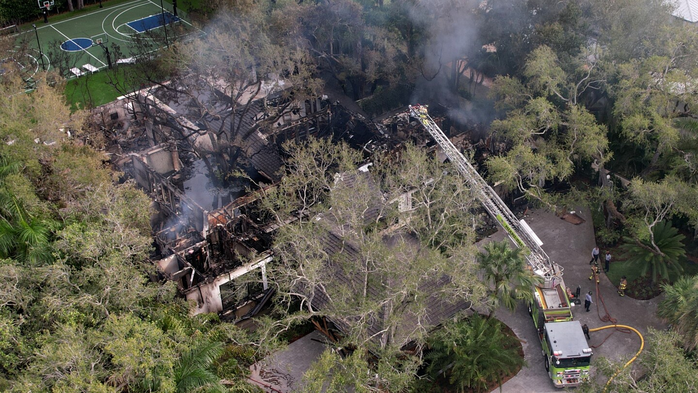 Fire destroys home owned by Heat coach Erik Spoelstra
